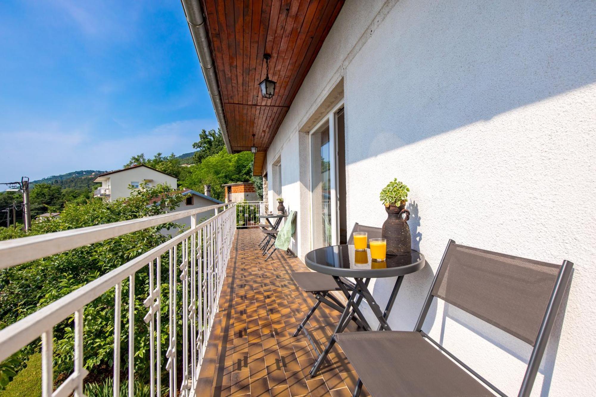 Apartment Div Lovran Eksteriør bilde